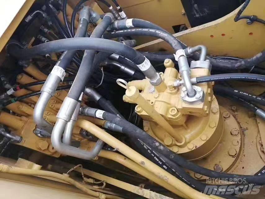 CAT 320 D Kāpurķēžu ekskavatori