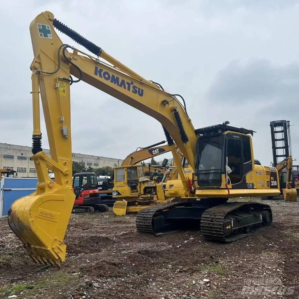 Komatsu pc200-8 Kāpurķēžu ekskavatori