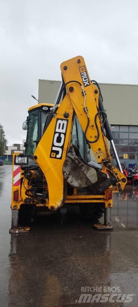 JCB 3 CX Ekskavatori-iekrāvēji
