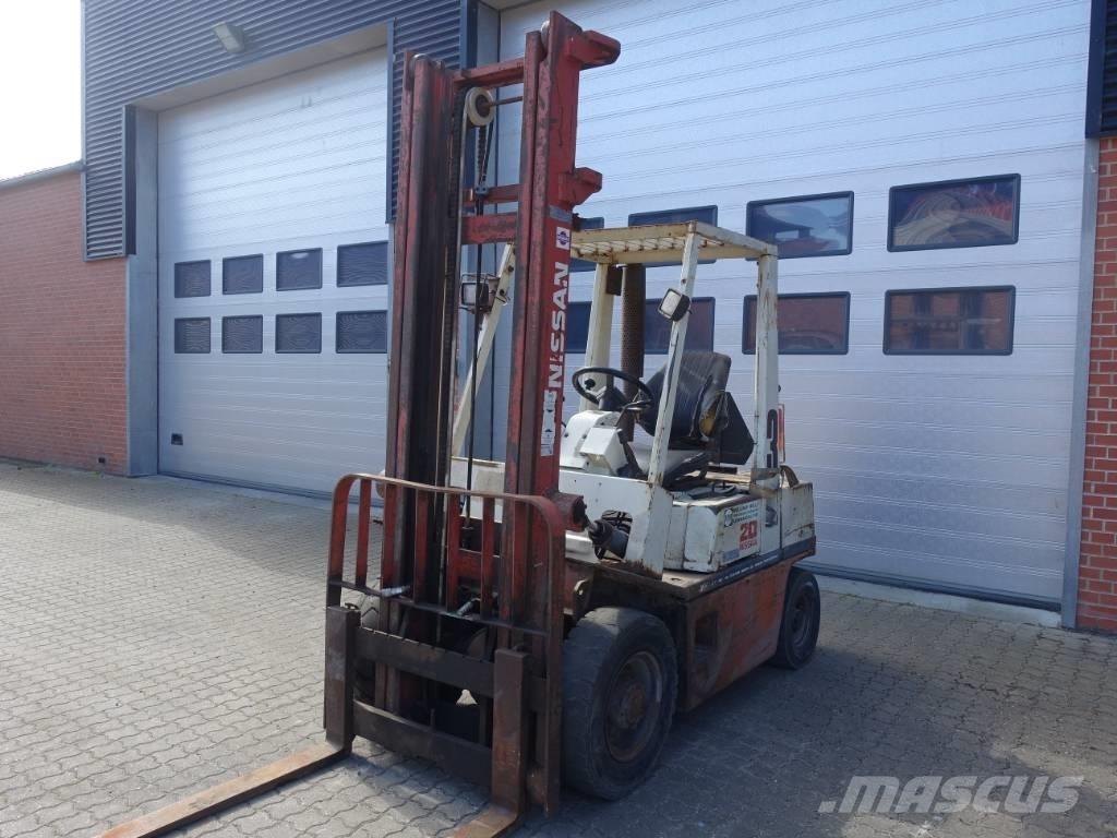 Nissan EH 02 A 20U Tehnika ar dīzeļa dzinēju