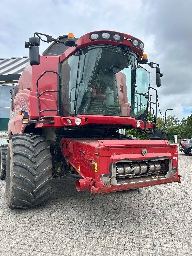Case IH 9120 Ražas novākšanas kombaini