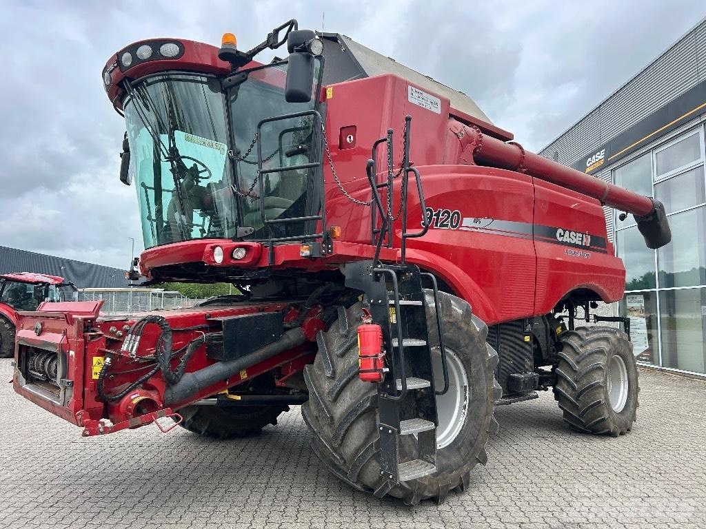 Case IH 9120 Ražas novākšanas kombaini