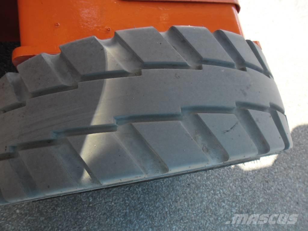 JLG E 450 AJ Strēles pacēlāji
