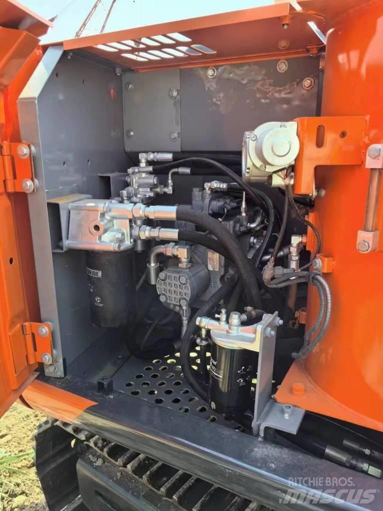 Hitachi ZX 120 Kāpurķēžu ekskavatori
