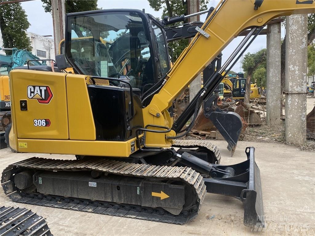 CAT 306 Kāpurķēžu ekskavatori