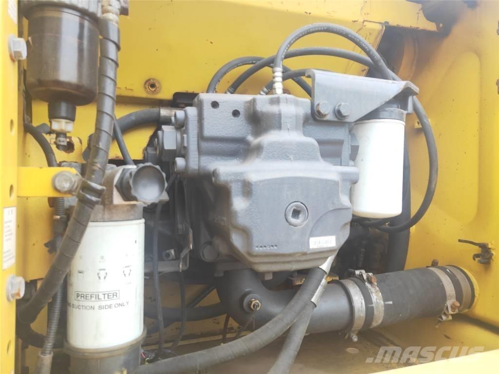 Komatsu PC210-8 Kāpurķēžu ekskavatori