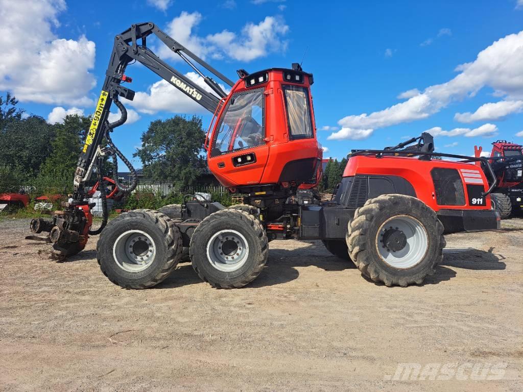 Komatsu 911 Harvesteri