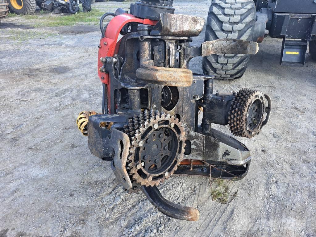 Komatsu 911 Harvesteri