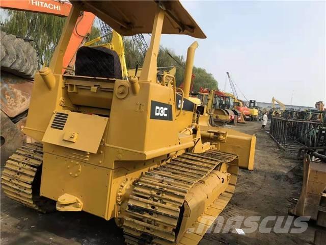 CAT D3C Kāpurķēžu buldozeri