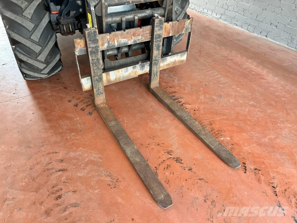 Bobcat TL 358+ AGRI Lauksaimniecības pacēlāji