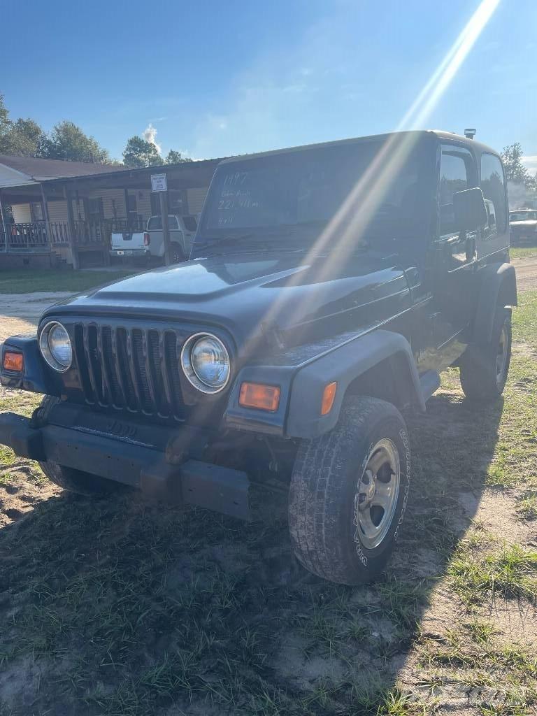 Jeep Wrangler Automašīnas