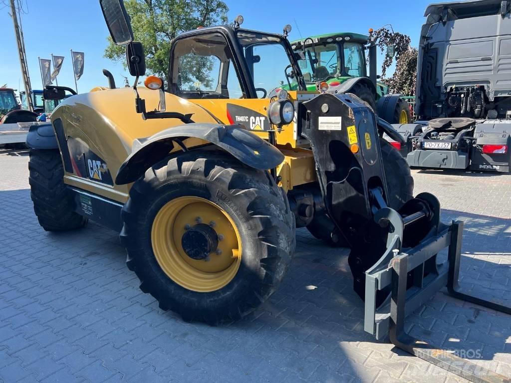 CAT TH 407 C Teleskopiskie manipulatori