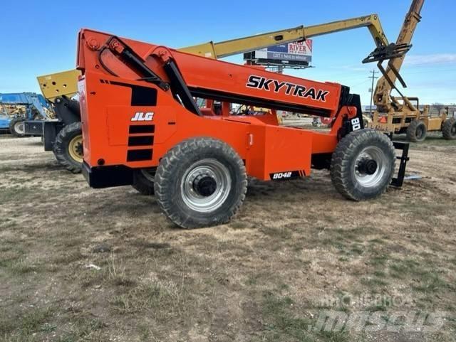 SkyTrak 8042 Teleskopiskie manipulatori