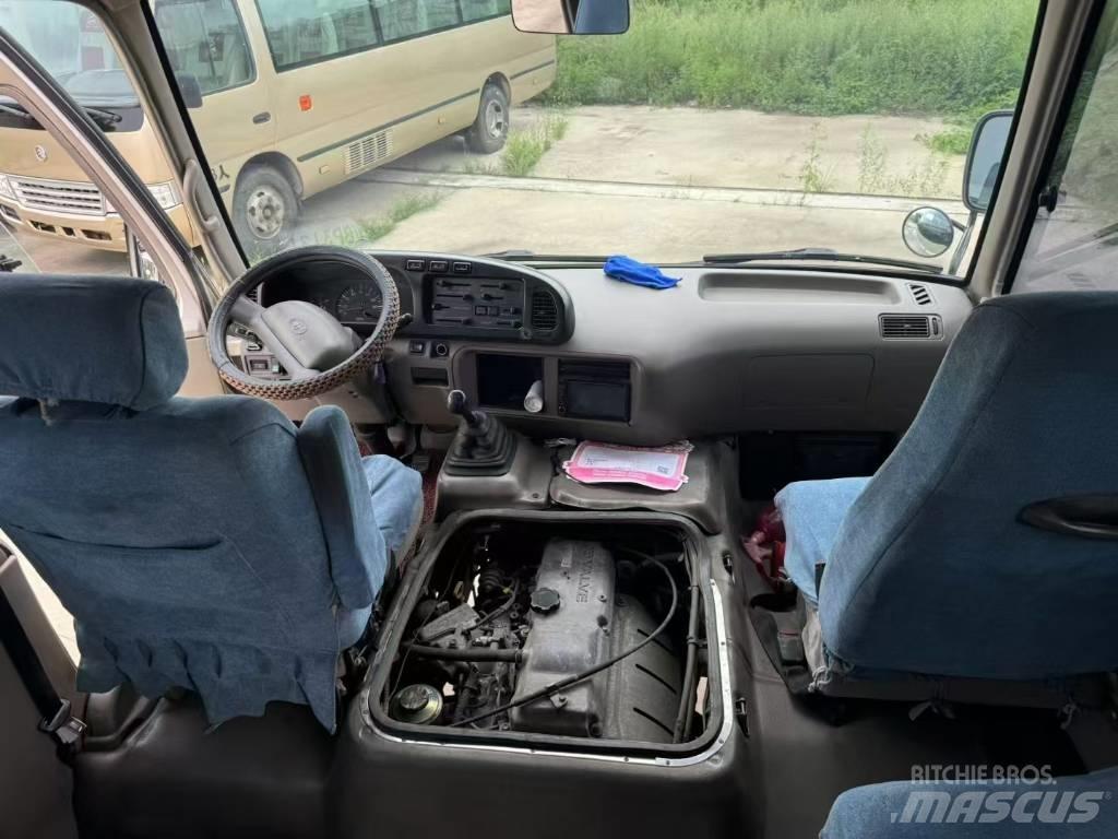 Toyota Coaster Starppilsētu autobusi