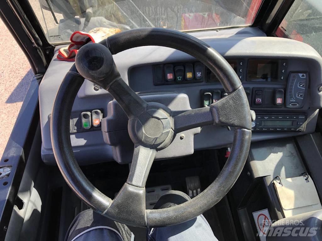 Manitou MLT 845 Teleskopiskie manipulatori
