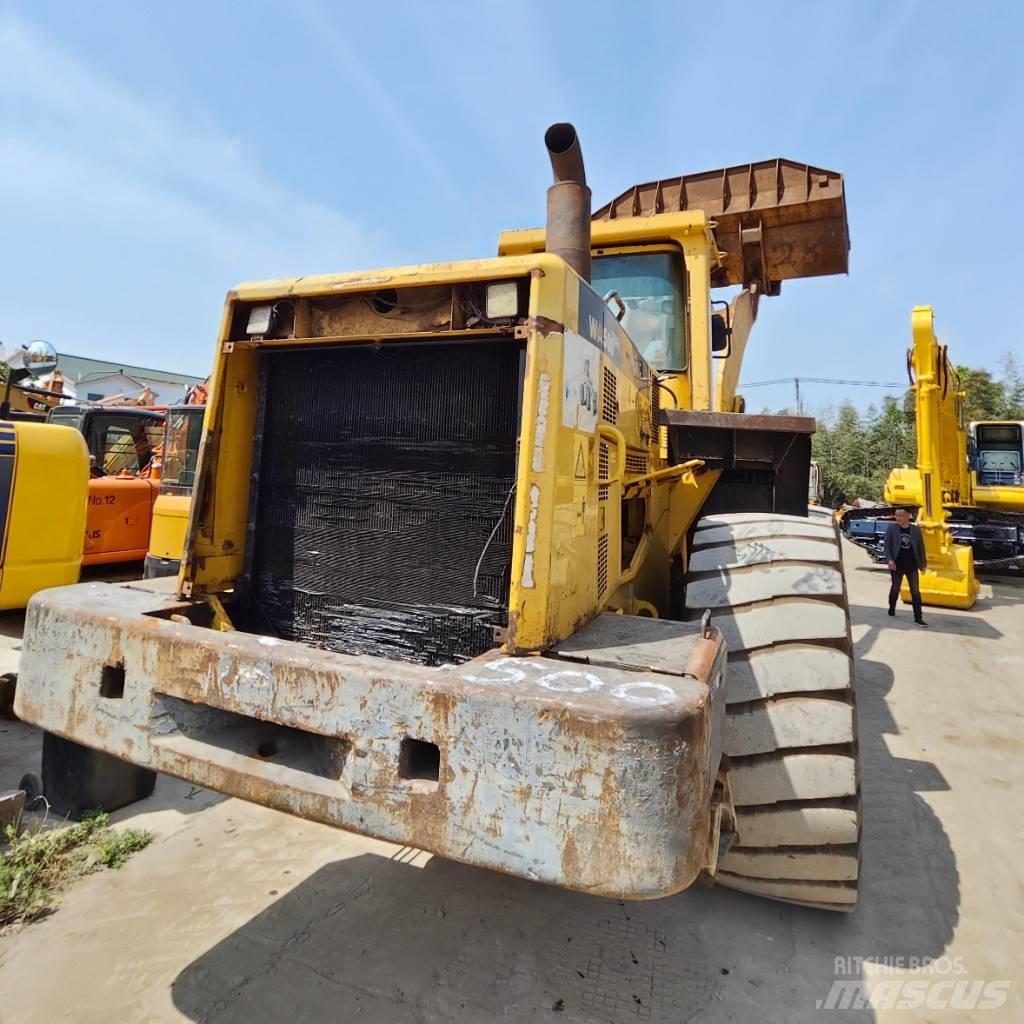 Komatsu WA 500 Iekrāvēji uz riteņiem
