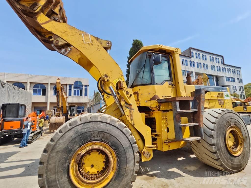 Komatsu WA 500 Iekrāvēji uz riteņiem
