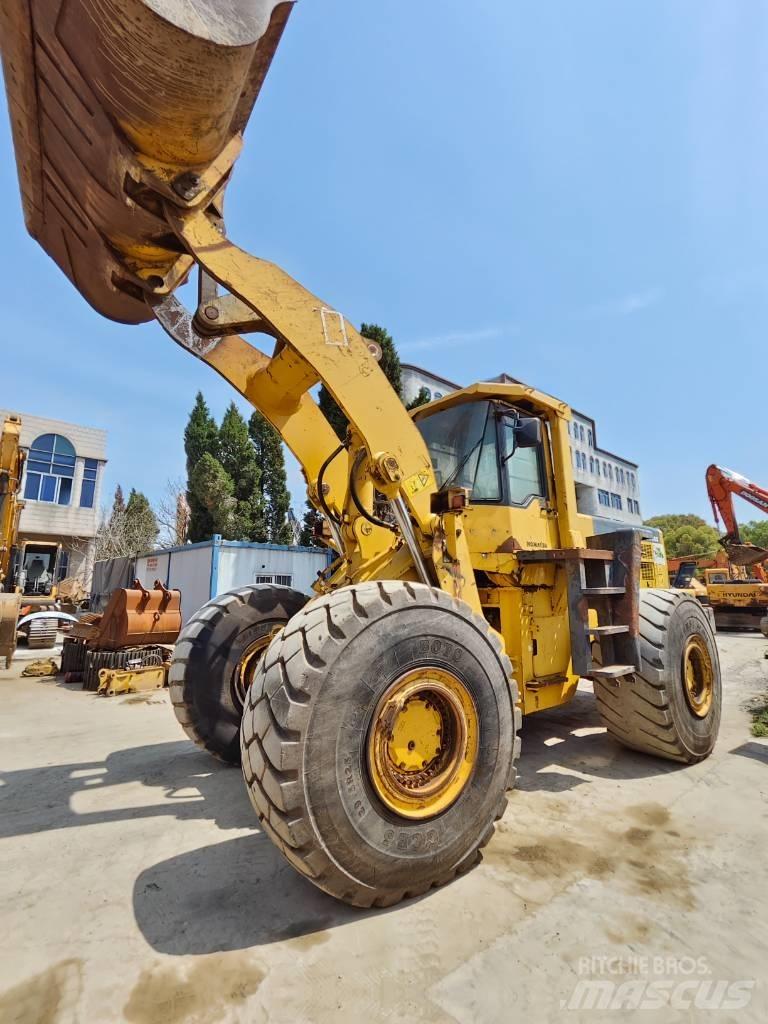 Komatsu WA 500 Iekrāvēji uz riteņiem