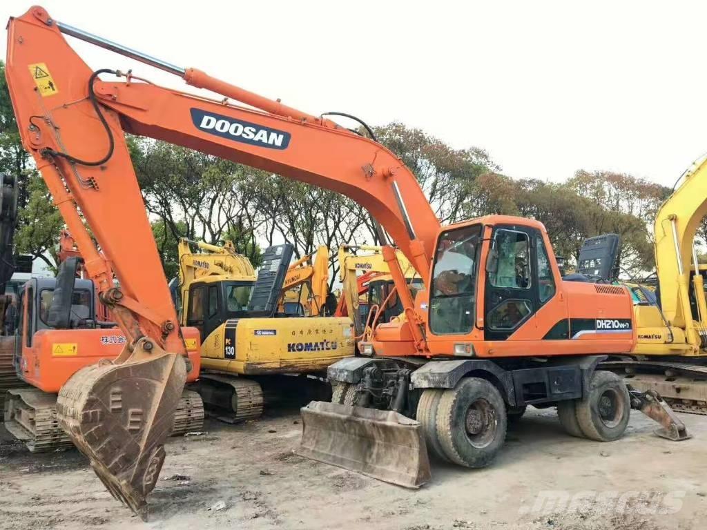Doosan DH210W-7 Ekskavatori uz riteņiem