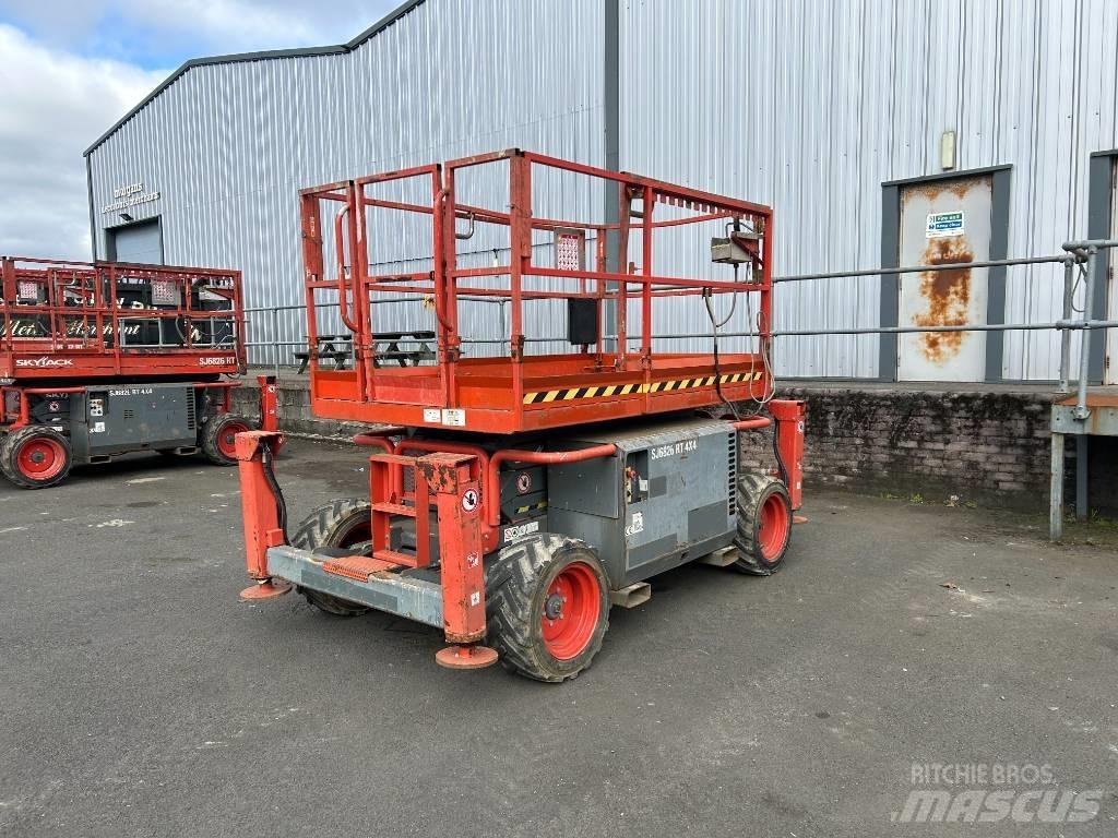 SkyJack SJ 6826 RT Šķerveida pacēlāji