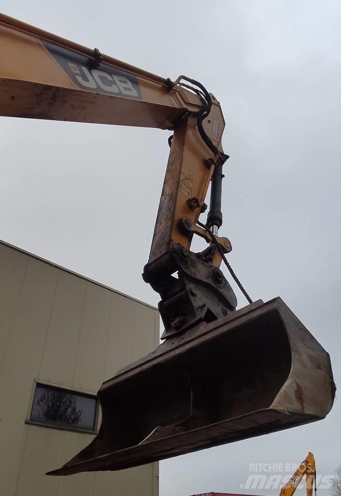 JCB JS 220 LC Kāpurķēžu ekskavatori