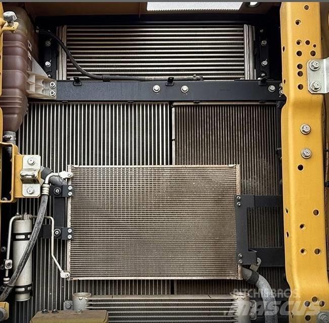 CAT 323GC Kāpurķēžu ekskavatori