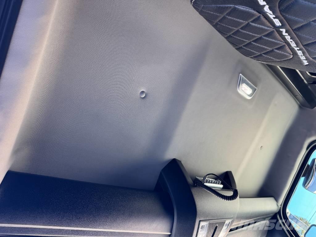 Western Star 49 X Pašizgāzējs