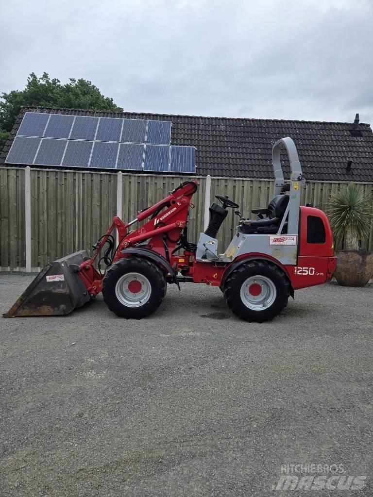 Weidemann 1250 Cx Mini iekrāvēji
