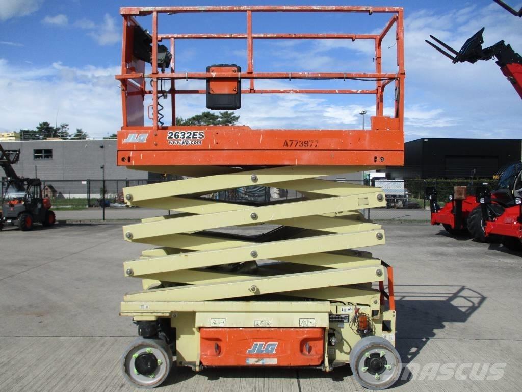 JLG 2632ES (670) Šķerveida pacēlāji