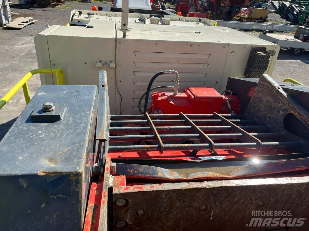 Sandvik QJ 241 Mobilie drupinātāji