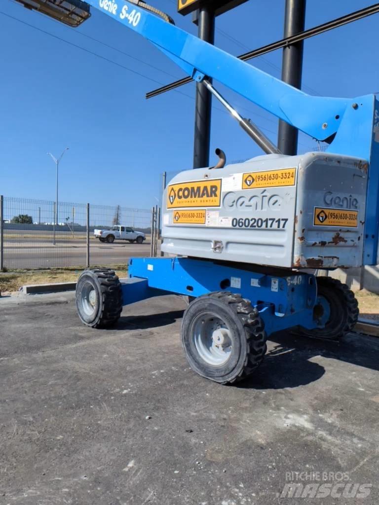 Genie S 40 Teleskopiskie pacēlāji