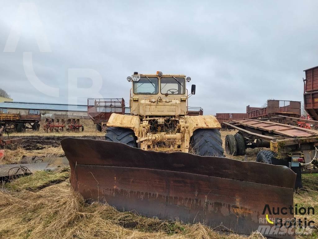 Kirovets K 701 Traktori