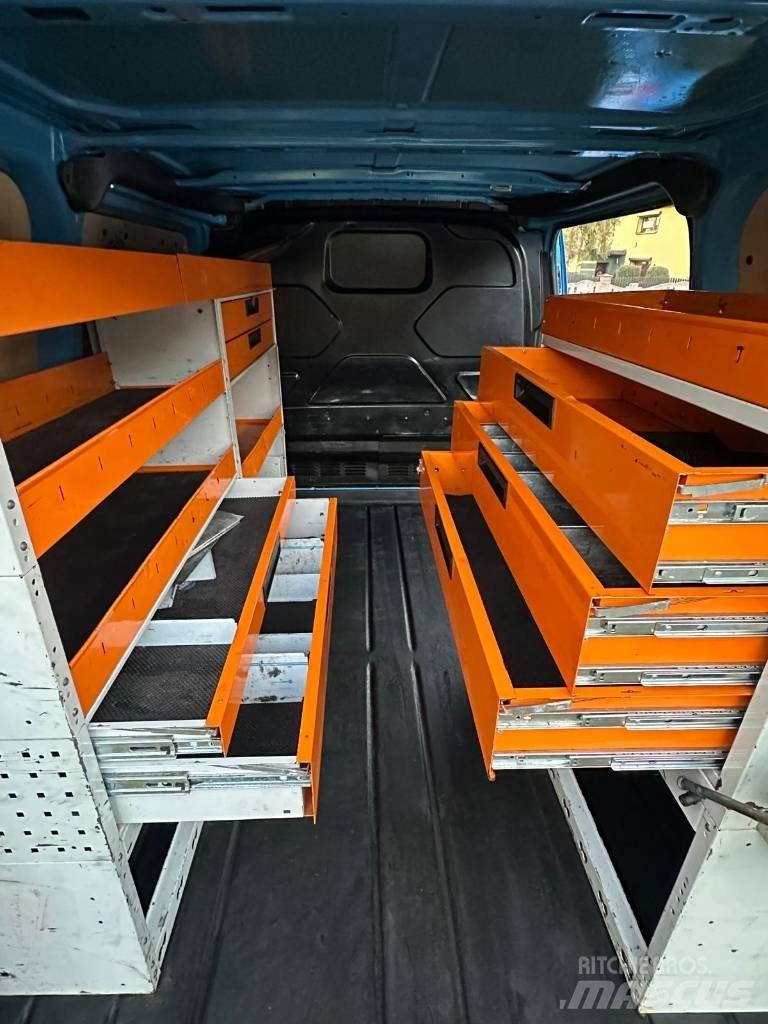 Ford Custom Preču pārvadāšanas furgoni