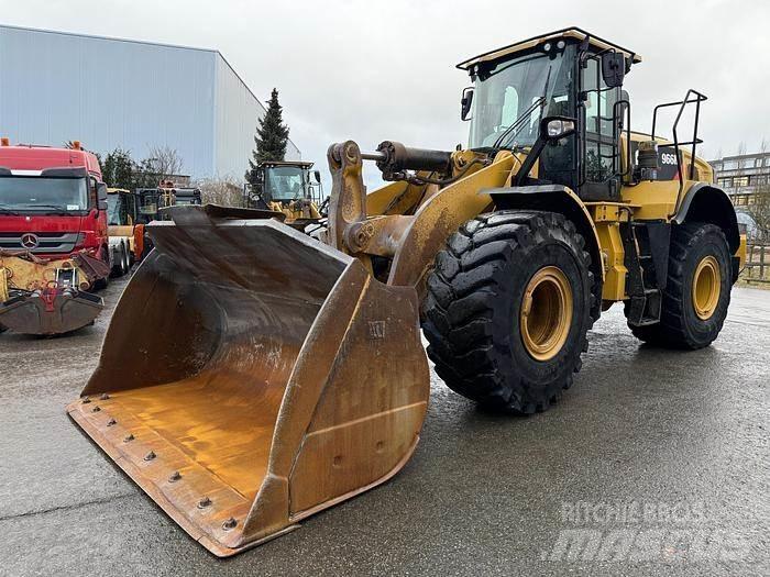 CAT 966M Iekrāvēji uz riteņiem