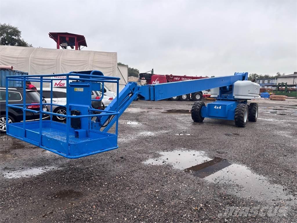 Genie S-85 4X4 Šasija ar kabīni