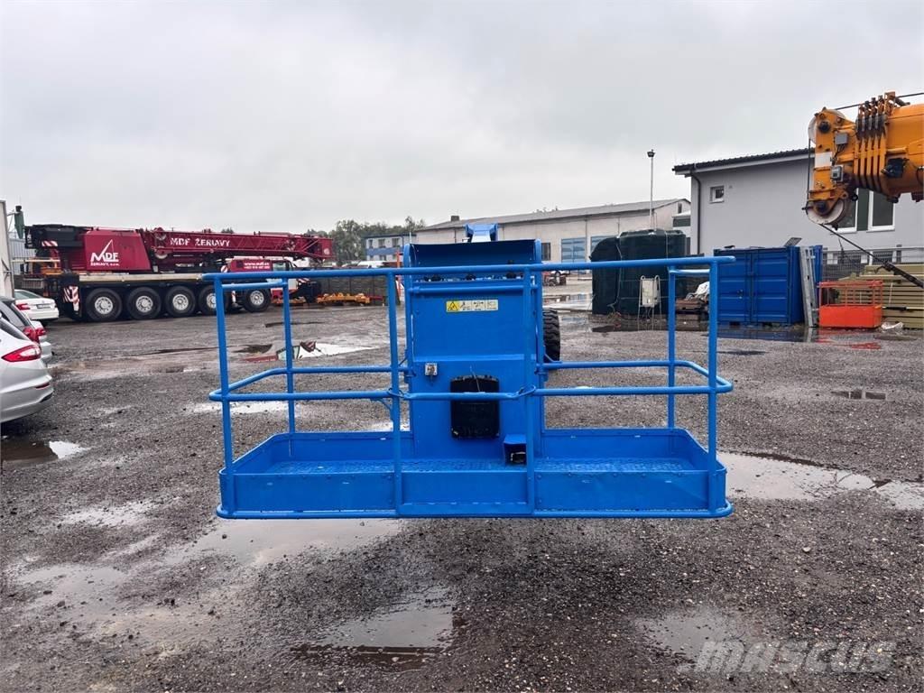 Genie S-85 4X4 Šasija ar kabīni