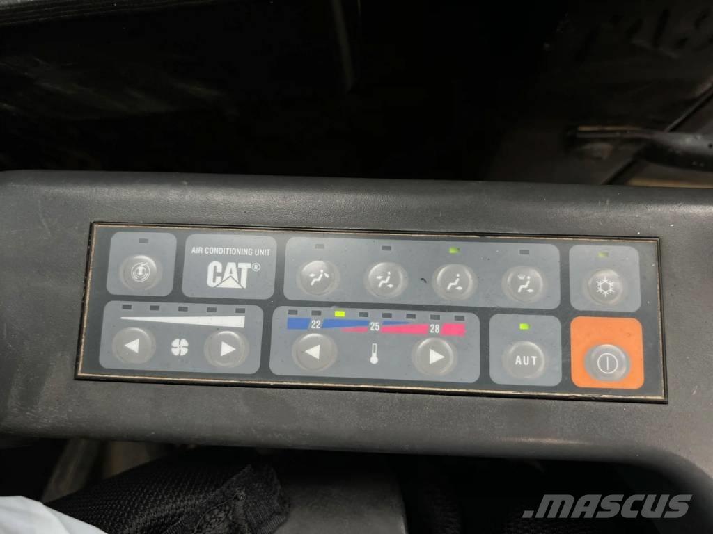 CAT 321D LCR Kāpurķēžu ekskavatori