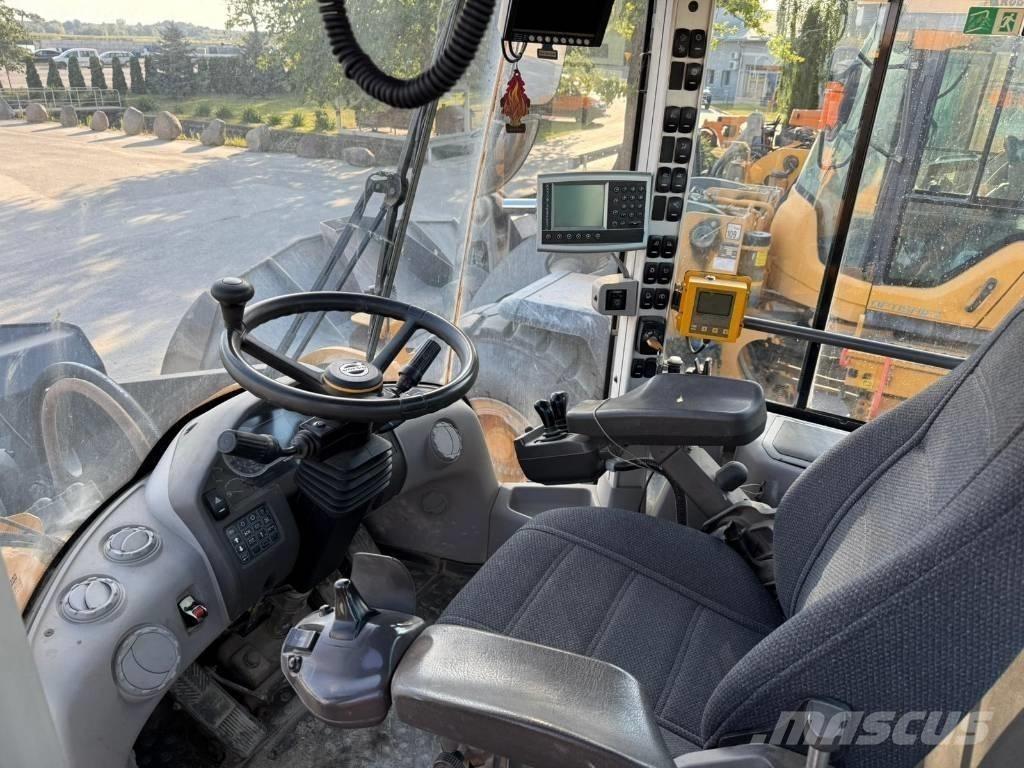Volvo L 220 H Iekrāvēji uz riteņiem