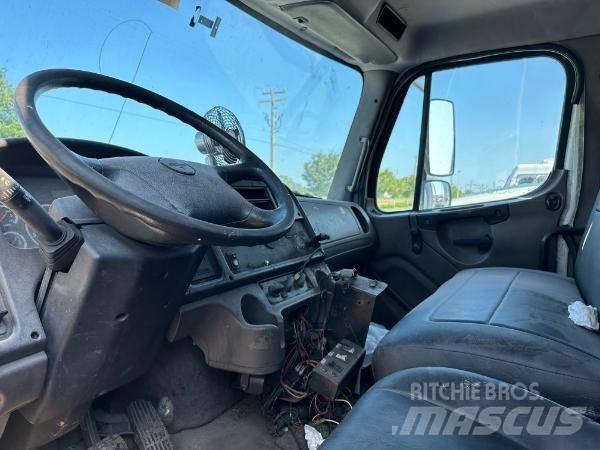 Freightliner M2 Atkritumu izvešanas transports