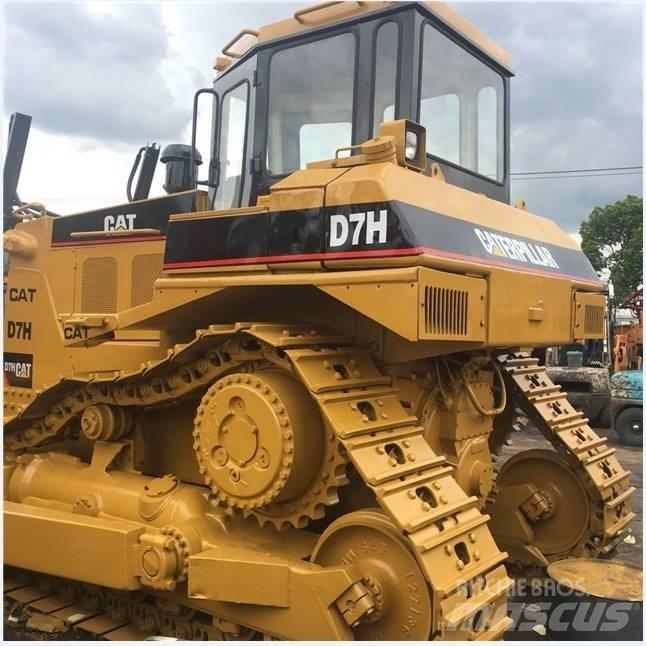 CAT D7H Kāpurķēžu buldozeri