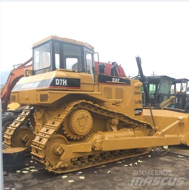 CAT D7H Kāpurķēžu buldozeri