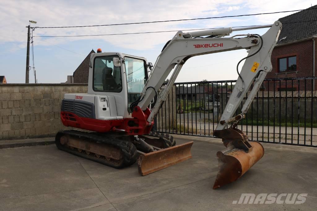 Takeuchi TB 250 Mini ekskavatori < 7 t