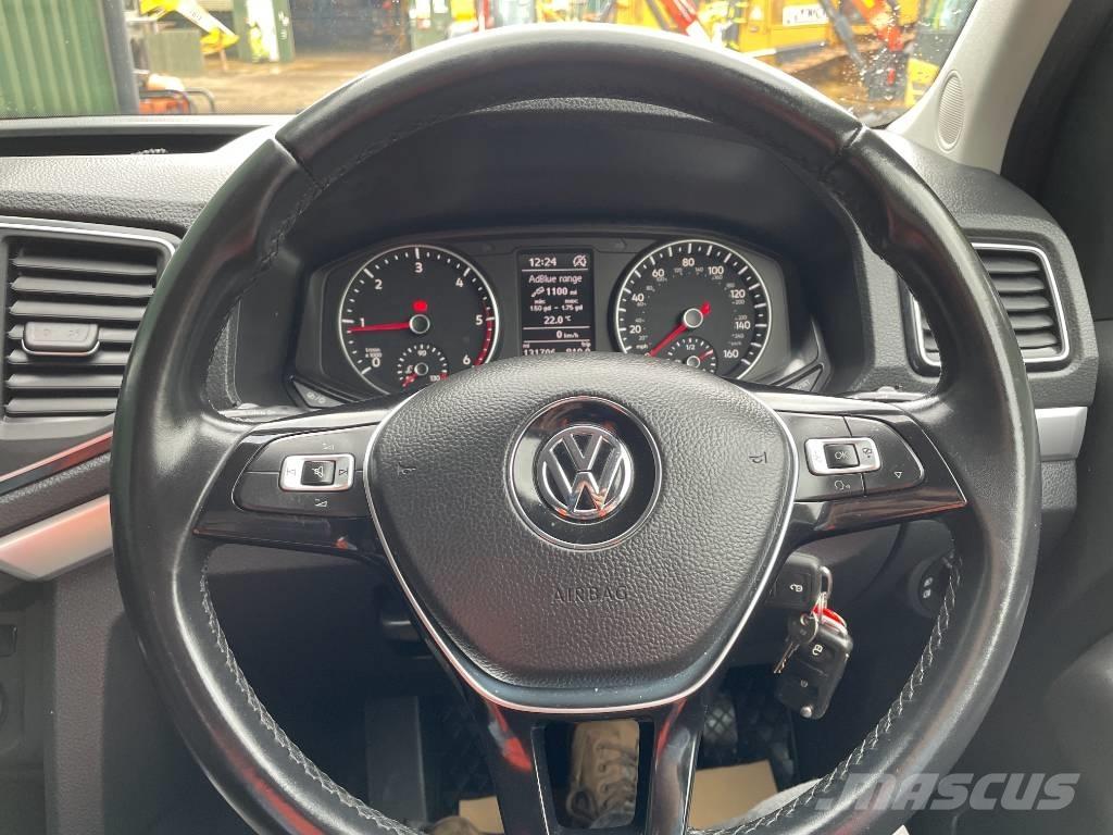 Volkswagen Amarok Vieglais kravas automobilis/izkraušana no sāniem