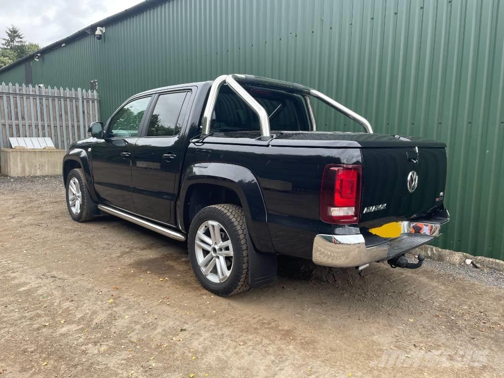 Volkswagen Amarok Vieglais kravas automobilis/izkraušana no sāniem