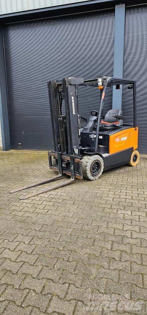 Doosan B 25 X-7 Elektriskie iekrāvēji