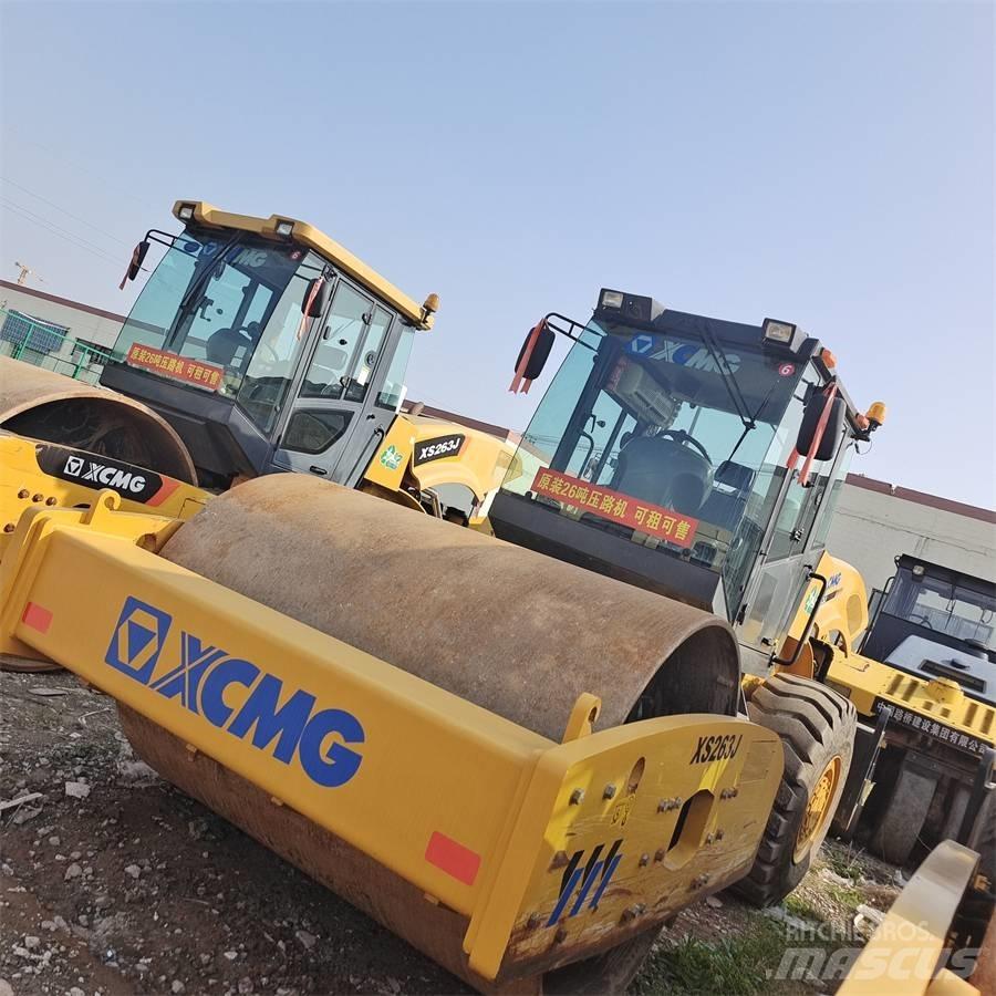 XCMG XS 263 J Vienvalča grunts veltņi