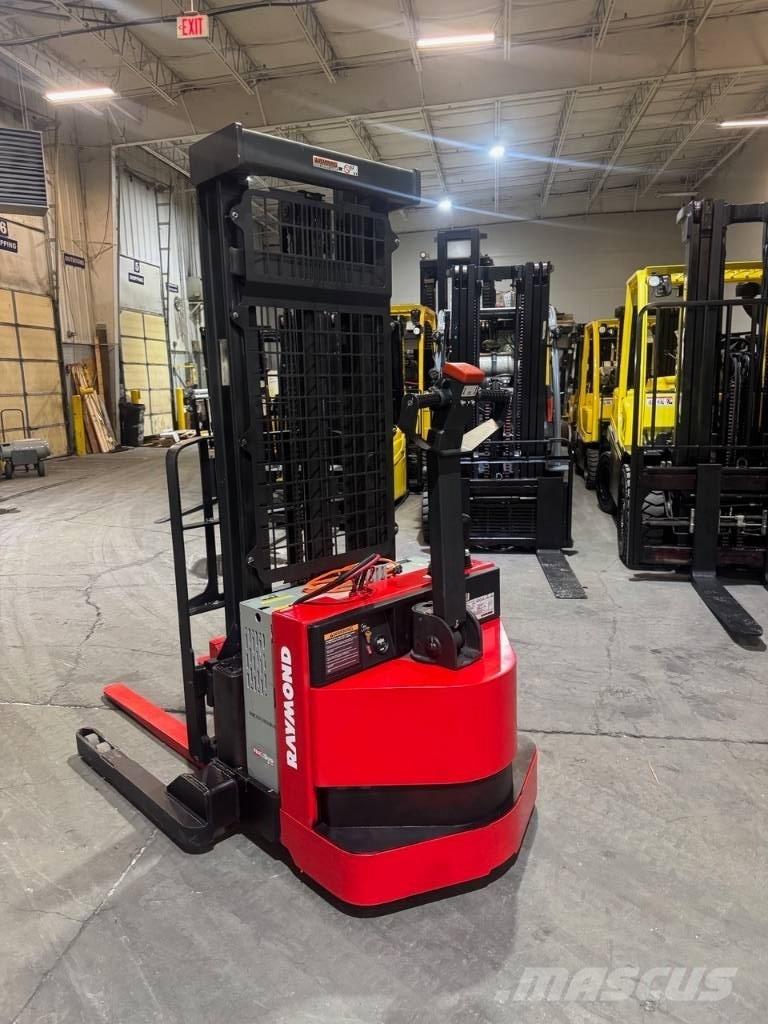 Raymond RSS40 Pašgājēji krautnētāji