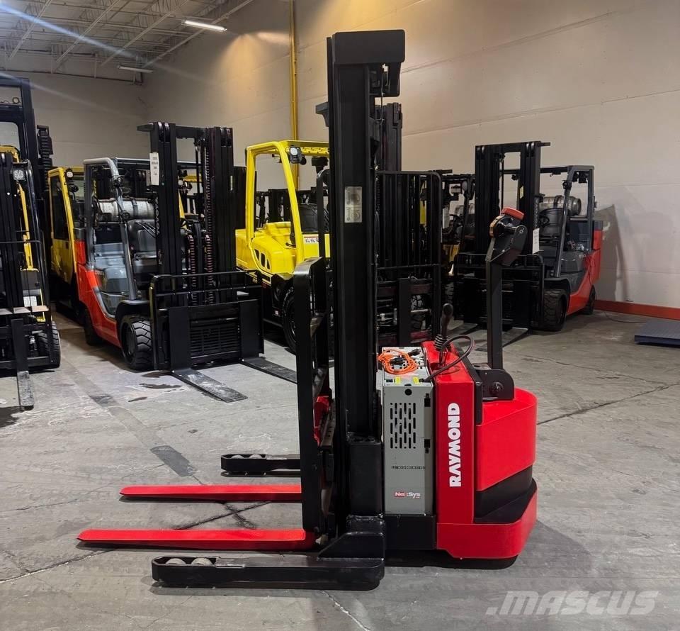 Raymond RSS40 Pašgājēji krautnētāji