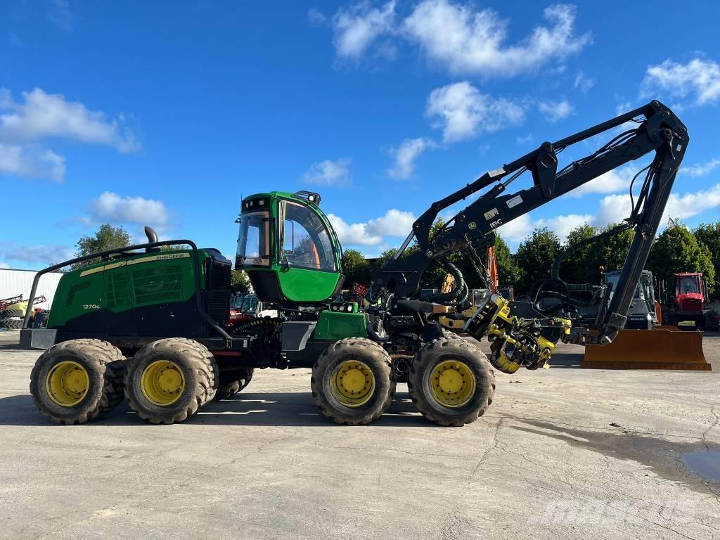 John Deere 1270G 8W Harvesteri