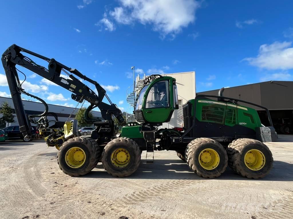 John Deere 1270G 8W Harvesteri